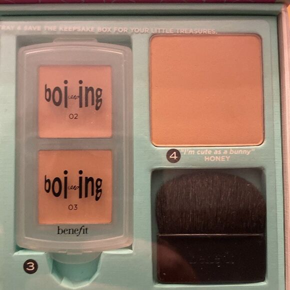 How to look the best at everything (Med) Flawless Complexion Makeup Kit Benefit - Picture 4 of 7